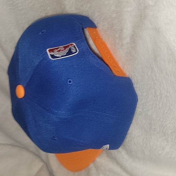 New York Knicks Hat - Picture 3 of 3